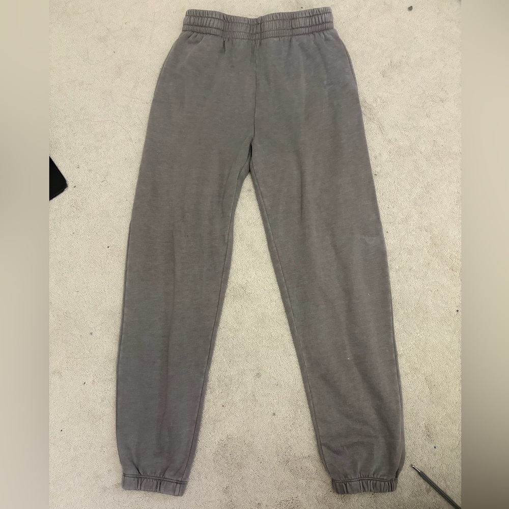 2 pairs of Garage/Forever 21 Sweatpants - Picture 2 of 10